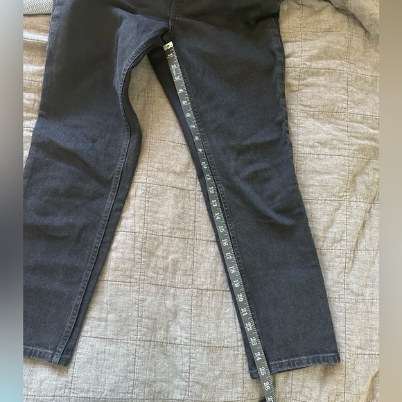 Everlane | The Original Cheeky® Jean - Picture 10 of 12